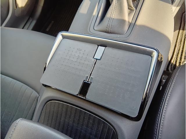 �����Z���^�[�R���\�[���g���[�t���Ȃ̂ł�����Ƃ������̂���ɒu�����Ƃ��ł��܂��B