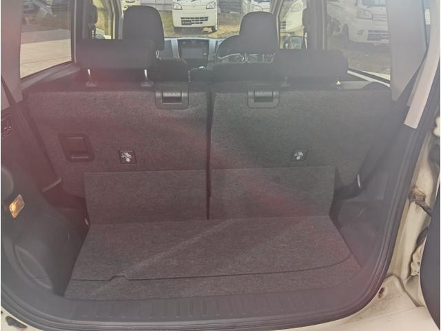 �����V�[�g�Ō�[�Ŕw������𗧂Ă���Ԃł��B