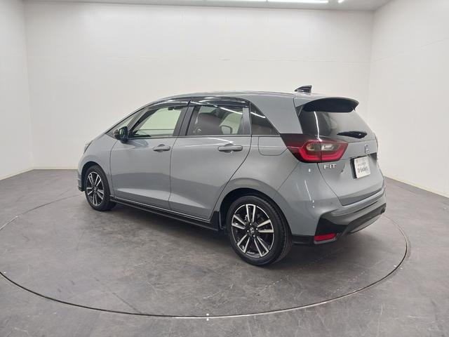 フィット ｅ：ＨＥＶＲＳ　ワンオーナー　純正ナビ　カメラ　ＥＴＣ　Ｄレコ（5枚目）