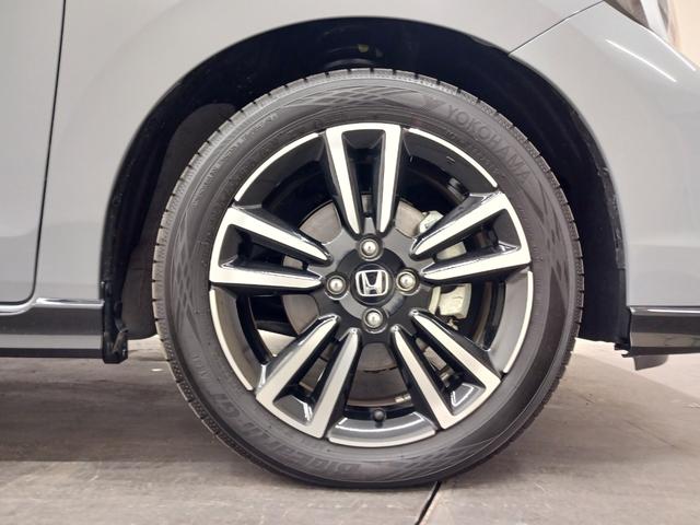 フィット ｅ：ＨＥＶＲＳ　ワンオーナー　純正ナビ　カメラ　ＥＴＣ　Ｄレコ（13枚目）