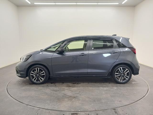 フィット ｅ：ＨＥＶＲＳ　ワンオーナー　純正ナビ　カメラ　ＥＴＣ　Ｄレコ（3枚目）