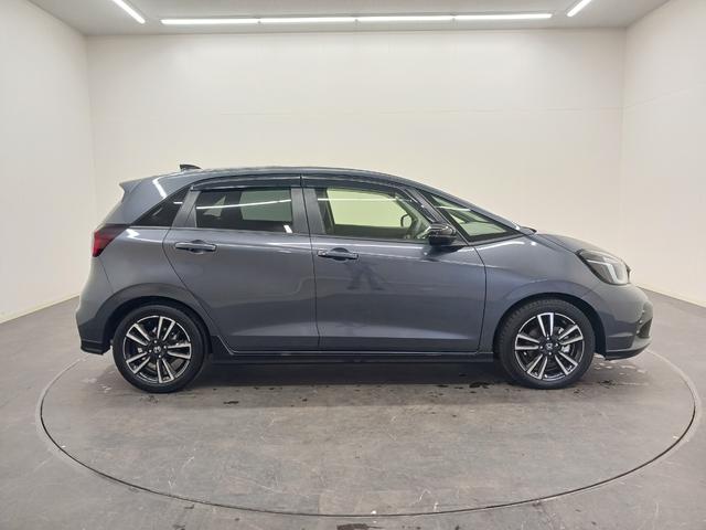 フィット ｅ：ＨＥＶＲＳ　ワンオーナー　純正ナビ　カメラ　ＥＴＣ　Ｄレコ（7枚目）