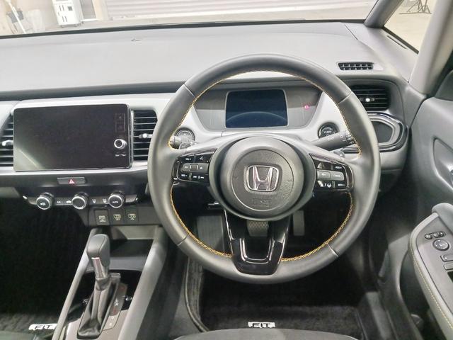 フィット ｅ：ＨＥＶＲＳ　ワンオーナー　純正ナビ　カメラ　ＥＴＣ　Ｄレコ（17枚目）