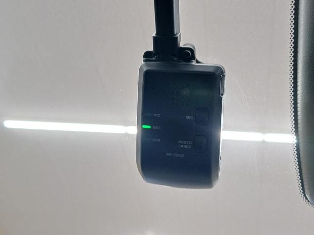 フィット ｅ：ＨＥＶＲＳ　ワンオーナー　純正ナビ　カメラ　ＥＴＣ　Ｄレコ（21枚目）