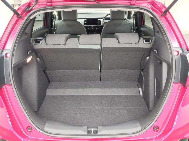 フィット ｅ：ＨＥＶＲＳ　ワンオーナー　純正ナビ　カメラ　ＥＴＣ　Ｄレコ（14枚目）