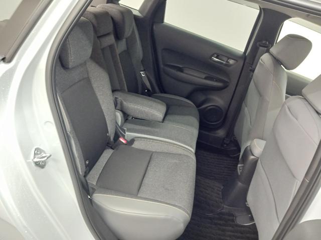 フィット ｅ：ＨＥＶＲＳ　ワンオーナー　純正ナビ　カメラ　ＥＴＣ　Ｄレコ（16枚目）