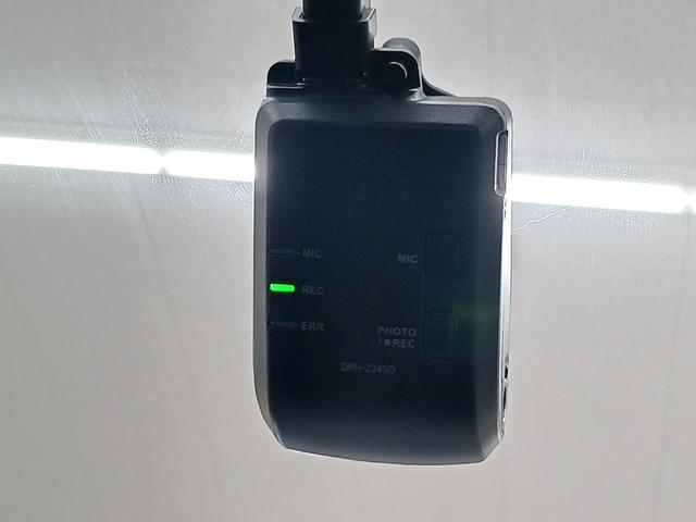 フィット ｅ：ＨＥＶＲＳ　ワンオーナー　純正ナビ　カメラ　ＥＴＣ　Ｄレコ（21枚目）