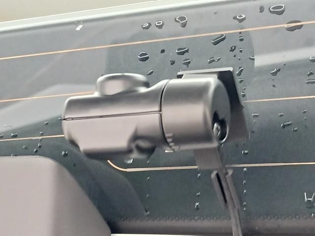 フィット ｅ：ＨＥＶＲＳ　ワンオーナー　純正ナビ　カメラ　ＥＴＣ　Ｄレコ（22枚目）