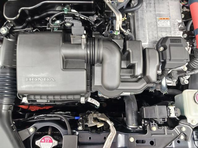 フィット ｅ：ＨＥＶホーム　ワンオーナー　純正ナビ　カメラ　ＥＴＣ　Ｄレコ（9枚目）