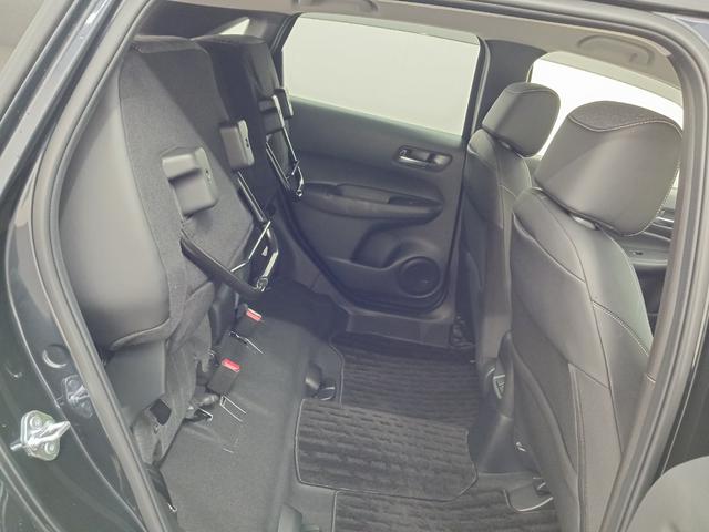 フィット ｅ：ＨＥＶホーム　ワンオーナー　純正ナビ　カメラ　ＥＴＣ　Ｄレコ（15枚目）