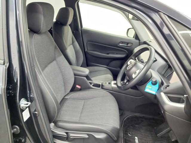 フィット ｅ：ＨＥＶホーム　ワンオーナー　純正ナビ　カメラ　ＥＴＣ　Ｄレコ（18枚目）