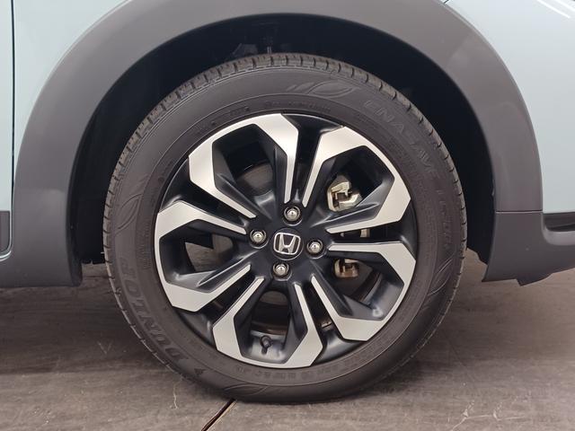 フィット ｅ：ＨＥＶクロスター　ワンオーナー　純正ナビ　カメラ　ＥＴＣ　Ｄレコ（12枚目）