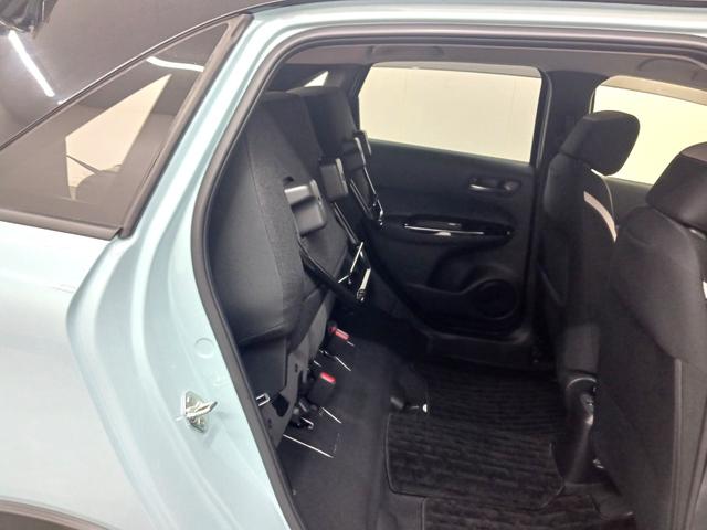 フィット ｅ：ＨＥＶクロスター　ワンオーナー　純正ナビ　カメラ　ＥＴＣ　Ｄレコ（15枚目）