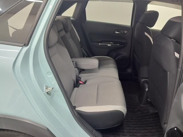 フィット ｅ：ＨＥＶクロスター　ワンオーナー　純正ナビ　カメラ　ＥＴＣ　Ｄレコ（16枚目）