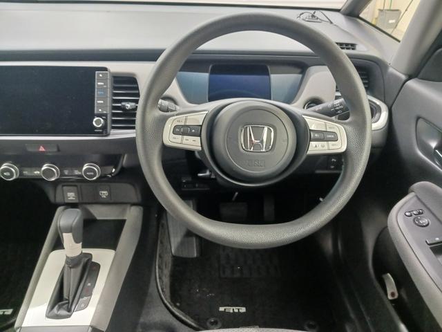 フィット ｅ：ＨＥＶクロスター　ワンオーナー　純正ナビ　カメラ　ＥＴＣ　Ｄレコ（17枚目）