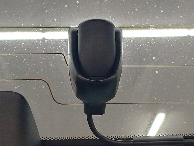 フィット ｅ：ＨＥＶクロスター　ワンオーナー　純正ナビ　カメラ　ＥＴＣ　Ｄレコ（23枚目）