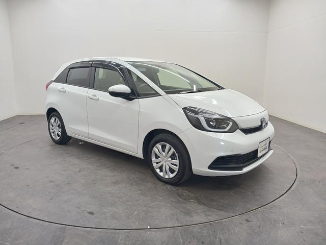 フィット ｅ：ＨＥＶホーム　ワンオーナー　純正ナビ　カメラ　ＥＴＣ　Ｄレコ（8枚目）