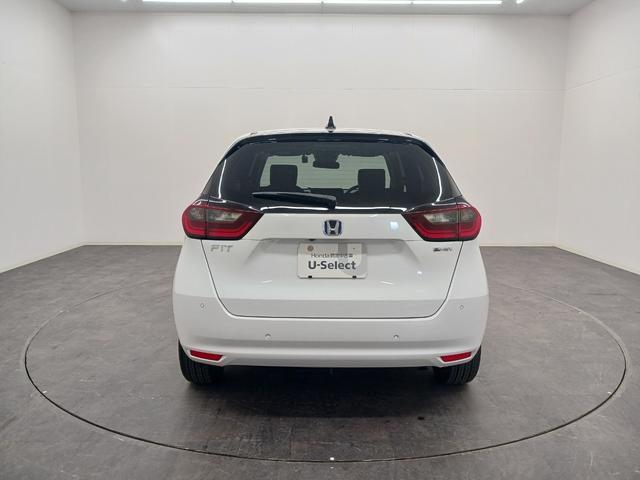 フィット ｅ：ＨＥＶホーム　ワンオーナー　純正ナビ　カメラ　ＥＴＣ　Ｄレコ（5枚目）