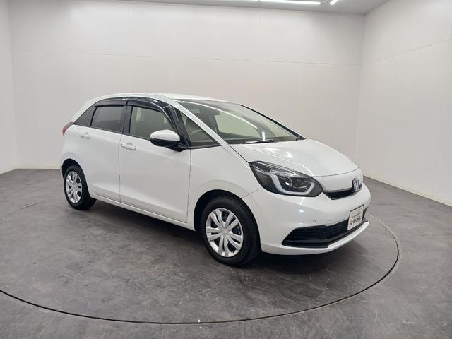 フィット ｅ：ＨＥＶホーム　ワンオーナー　純正ナビ　カメラ　ＥＴＣ　Ｄレコ（8枚目）