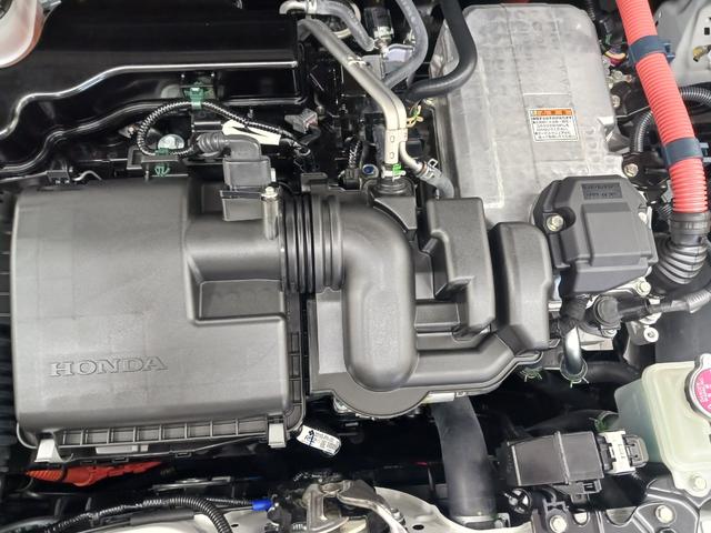 フィット ｅ：ＨＥＶホーム　ワンオーナー　純正ナビ　カメラ　ＥＴＣ　Ｄレコ（9枚目）