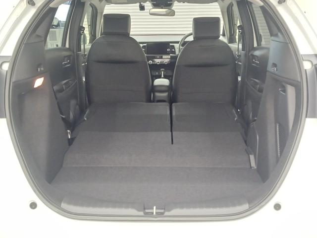 フィット ｅ：ＨＥＶホーム　ワンオーナー　純正ナビ　カメラ　ＥＴＣ　Ｄレコ（14枚目）