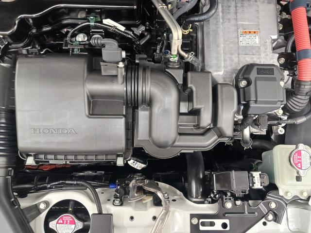 フィット ｅ：ＨＥＶホーム　ワンオーナー　純正ナビ　カメラ　ＥＴＣ　Ｄレコ（9枚目）