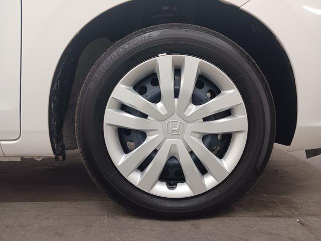 フィット ｅ：ＨＥＶホーム　ワンオーナー　純正ナビ　カメラ　ＥＴＣ　Ｄレコ（12枚目）