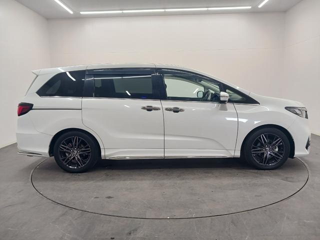 オデッセイハイブリッド ｅ：ＨＥＶアブソルート・ＥＸ　ワンオーナー　純正ナビ　カメラ　ＥＴＣ　Ｄレコ（7枚目）