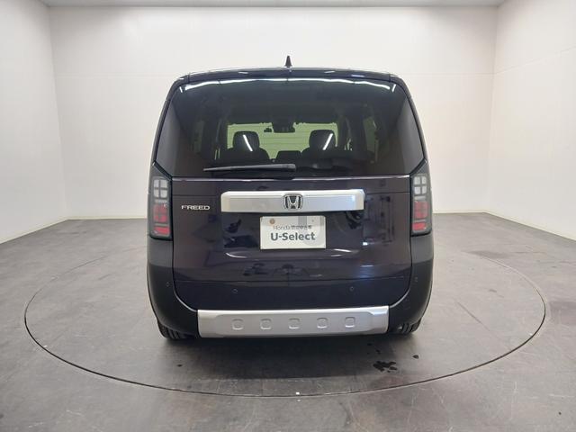 フリード クロスター　ワンオーナー　純正ナビ　カメラ　ＥＴＣ　Ｄレコ（5枚目）