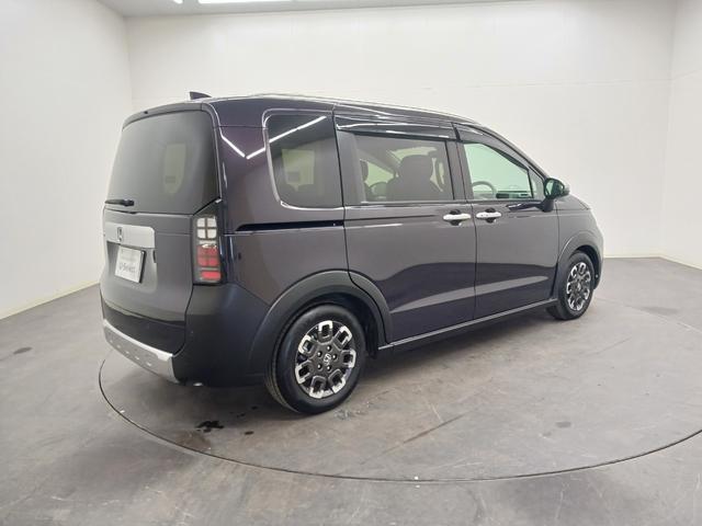 フリード クロスター　ワンオーナー　純正ナビ　カメラ　ＥＴＣ　Ｄレコ（6枚目）