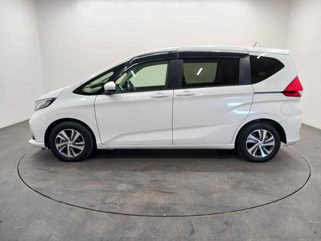 フリードハイブリッド ハイブリッド・Ｇ　ワンオーナー　純正ナビ　カメラ　ＥＴＣ　Ｄレコ（3枚目）