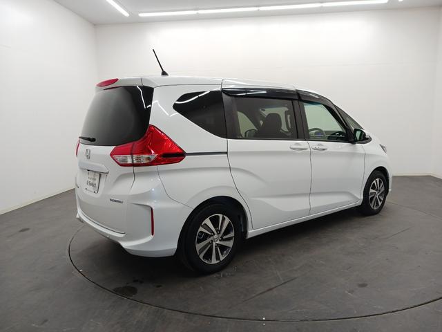 フリードハイブリッド ハイブリッド・Ｇ　ワンオーナー　純正ナビ　カメラ　ＥＴＣ　Ｄレコ（6枚目）