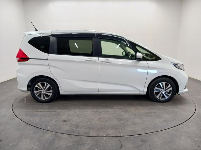 フリードハイブリッド ハイブリッド・Ｇ　ワンオーナー　純正ナビ　カメラ　ＥＴＣ　Ｄレコ（7枚目）