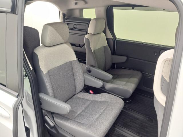 フリード ｅ：ＨＥＶエアー　ワンオーナー　純正ナビ　カメラ　ＥＴＣ　Ｄレコ　いまコレ＋（15枚目）