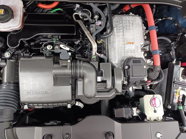 ヴェゼル ｅ：ＨＥＶＺ・ＰＬａＹパッケージ　ワンオーナー　純正ナビ　マルチカメラ　ＥＴＣ　Ｄレコ（8枚目）