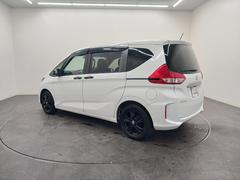 ��Ź�������ξ�ϼ��ҤǤβ����֤ȥǥ⥫���ʼ��Ѽ֡ˤ��鹽�����졢�¿����Ƥ��������������ޤ��� 4