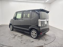 ��Ź�������ξ�ϼ��ҤǤβ����֤ȥǥ⥫���ʼ��Ѽ֡ˤ��鹽�����졢�¿����Ƥ��������������ޤ��� 4