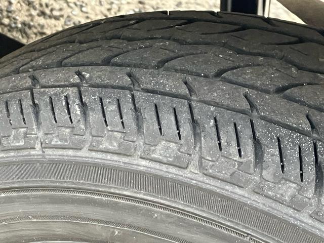 キャリイトラック ＫＣエアコン・パワステ　５速ミッション　ＭＴ車　運転席エアバック　４ＷＤ（21枚目）