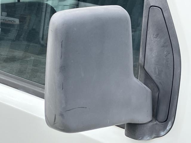 キャリイトラック ＫＣエアコン・パワステ　５速ミッション　ＭＴ車　運転席エアバック　４ＷＤ（25枚目）