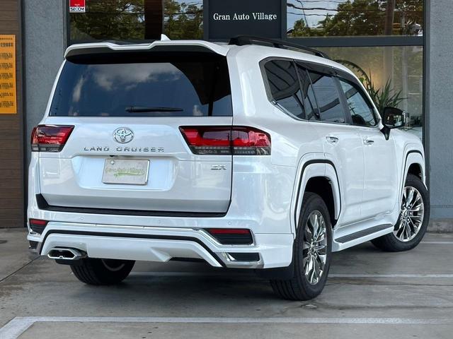 TOYOTA LAND CRUISER ZX | 2023 | PEARL WHITE | 5542 km TOYOTA LAND CRUISER ZX | 2023 | PEARL WHITE | 5542 km