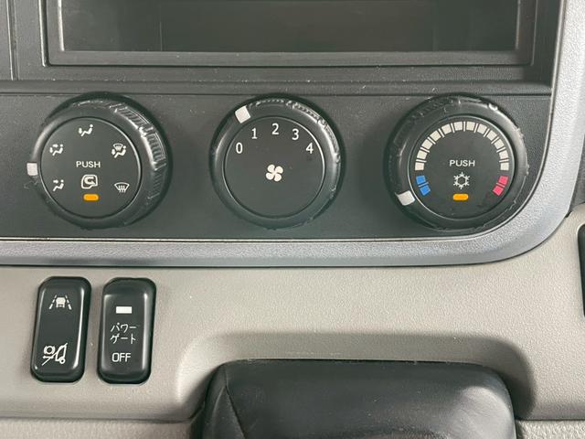 キャンター Ｗキャブ全低床　昇降荷重Ｖ６００　垂直式パワーゲート　バックカメラ　ドラレコ　ＥＴＣ　ワンオーナー　三方開　後輪ダブル　フロントフォグランプ　Ｂｌｕｅｔｏｏｔｈ　アクセサリーソケット　シートカバー　サイドバイザー（19枚目）