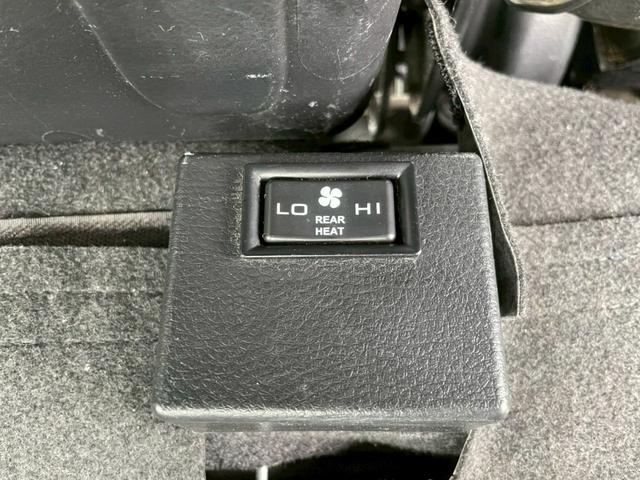 キャンター Ｗキャブ全低床　昇降荷重Ｖ６００　垂直式パワーゲート　バックカメラ　ドラレコ　ＥＴＣ　ワンオーナー　三方開　後輪ダブル　フロントフォグランプ　Ｂｌｕｅｔｏｏｔｈ　アクセサリーソケット　シートカバー　サイドバイザー（32枚目）