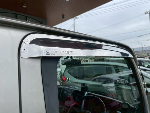 キャンター Ｗキャブ全低床　昇降荷重Ｖ６００　垂直式パワーゲート　バックカメラ　ドラレコ　ＥＴＣ　ワンオーナー　三方開　後輪ダブル　フロントフォグランプ　Ｂｌｕｅｔｏｏｔｈ　アクセサリーソケット　シートカバー　サイドバイザー（38枚目）