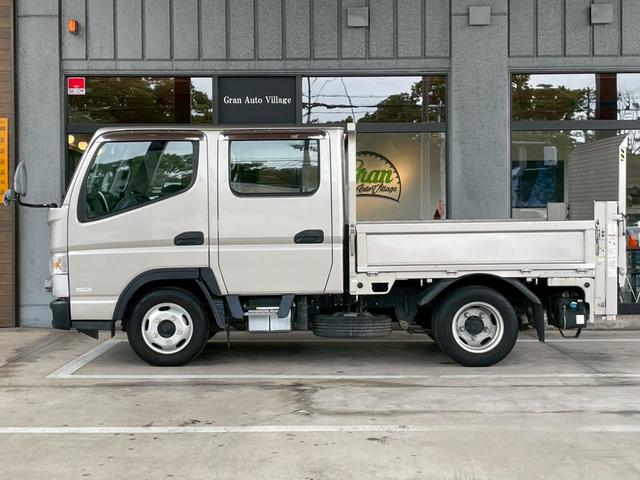 キャンター Ｗキャブ全低床　昇降荷重Ｖ６００　垂直式パワーゲート　バックカメラ　ドラレコ　ＥＴＣ　ワンオーナー　三方開　後輪ダブル　フロントフォグランプ　Ｂｌｕｅｔｏｏｔｈ　アクセサリーソケット　シートカバー　サイドバイザー（45枚目）