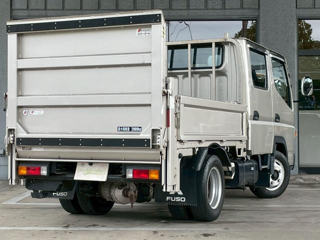 キャンター Ｗキャブ全低床　昇降荷重Ｖ６００　垂直式パワーゲート　バックカメラ　ドラレコ　ＥＴＣ　ワンオーナー　三方開　後輪ダブル　フロントフォグランプ　Ｂｌｕｅｔｏｏｔｈ　アクセサリーソケット　シートカバー　サイドバイザー（48枚目）