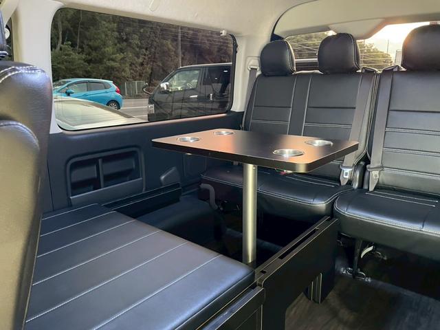 ハイエースワゴン ＧＬ　ＦＬＥＸベットキット　カロッツェリアナビ　サブモニター　後席モニター　Ｆスポイラー　パワースライドドア　オーバーフェンダー　ＹＯＫＯＨＡＭＡタイヤ　ＴＶ視聴可　バックカメラ　ドラレコ　ＥＴＣ（6枚目）