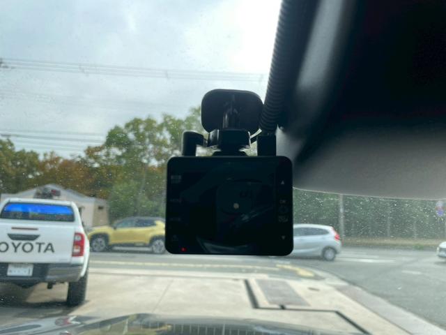 ハイラックス Z GRスポーツ GIギア ロールバー シャッター式ハードトノカバー HDMI パノラミックビュー TOYOTAエンブレム プライバシーガラス パワーシート Appleカープレイ 純正ナビ ドラレコ ETC(9枚目)