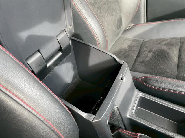 ハイラックス Z GRスポーツ GIギア ロールバー シャッター式ハードトノカバー HDMI パノラミックビュー TOYOTAエンブレム プライバシーガラス パワーシート Appleカープレイ 純正ナビ ドラレコ ETC(26枚目)