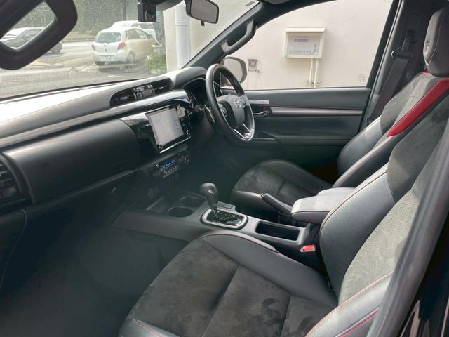 ハイラックス Z GRスポーツ GIギア ロールバー シャッター式ハードトノカバー HDMI パノラミックビュー TOYOTAエンブレム プライバシーガラス パワーシート Appleカープレイ 純正ナビ ドラレコ ETC(31枚目)