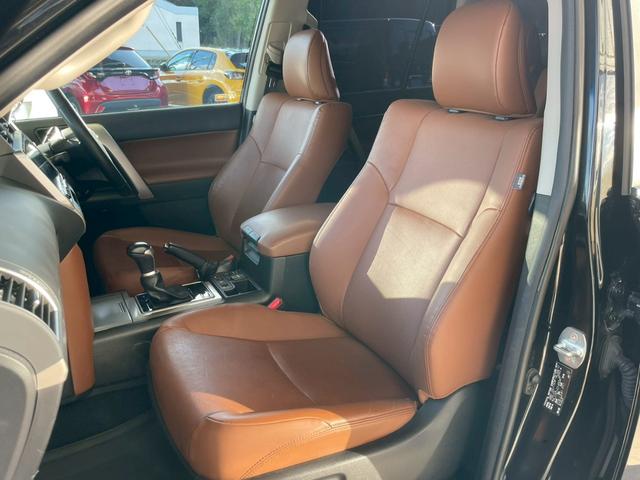 ランドクルーザープラド TX Lパッケージ 70thアニバーサリーリミテッド 後席モニター サンルーフ アルパインナビ シートヒーター&ベンチレーション パワーシート クルーズコントロール TV視聴可 HDMI プライバシーフィルム 茶革 ドラレコ ETC バックカメラ(35枚目)